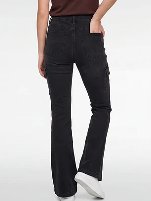 Jeans Cargo Flare Mujer Negro
