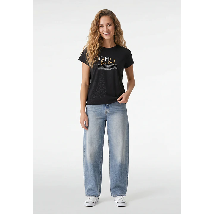 Polera Letras Mujer Negro 4