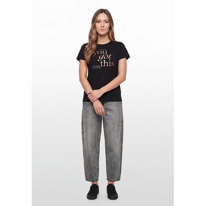 Polera Letras Mujer Negro 4