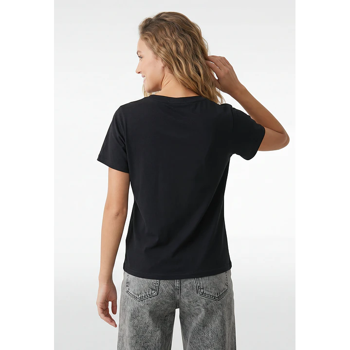 Polera Arte Mujer Negro 3