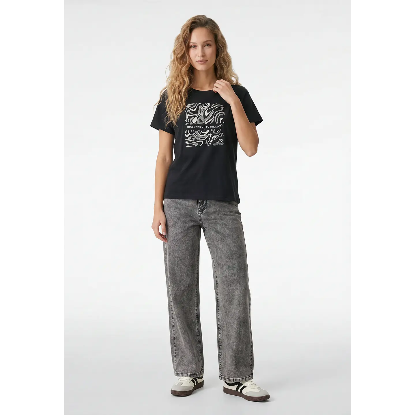 Polera Arte Mujer Negro 4