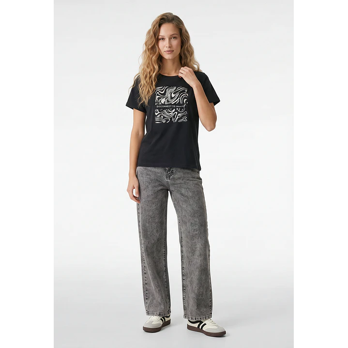 Polera Arte Mujer Negro 4