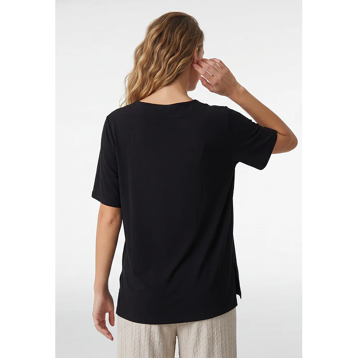 Polera Escote Mujer Negro 3