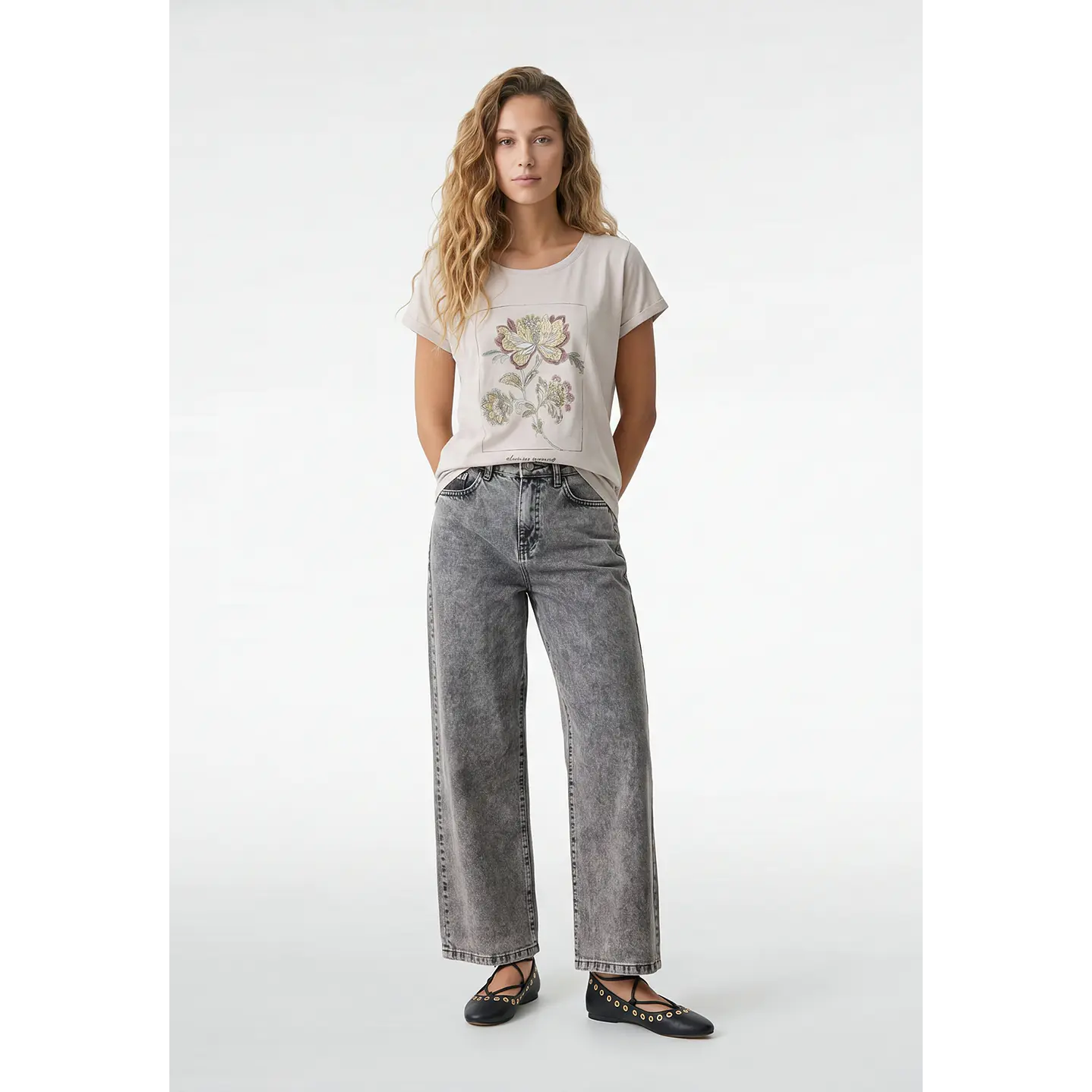 Polera Flor Mujer Beige 4