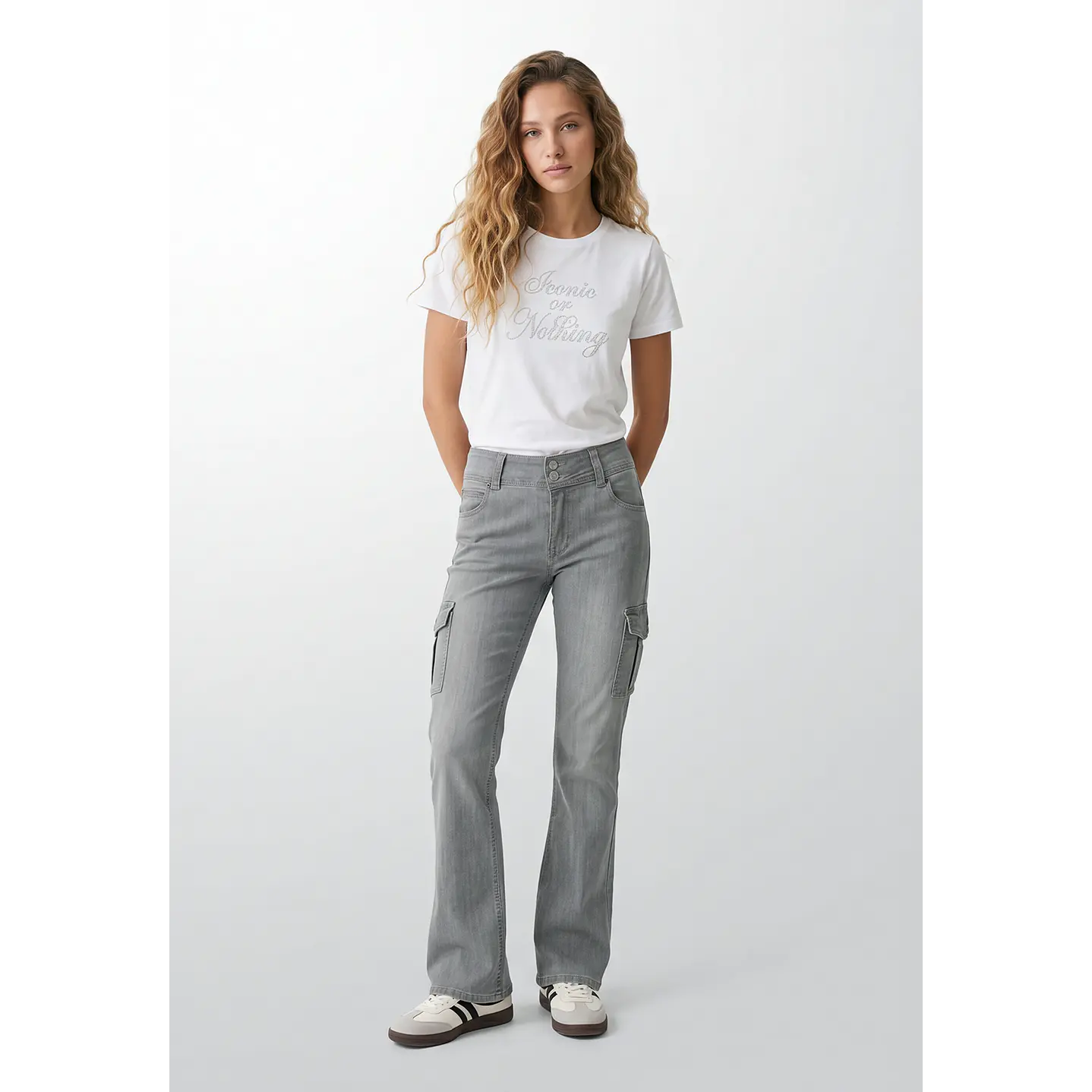 Jeans Tiro Bajo Flare Mujer Gris 3