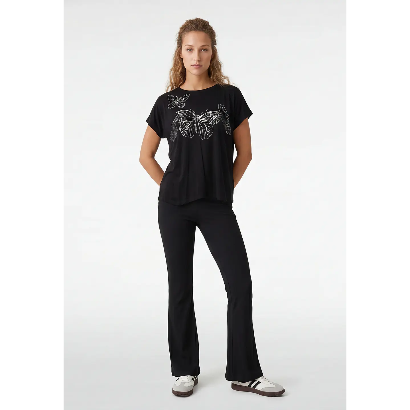 Polera Mariposa Mujer Negro 4