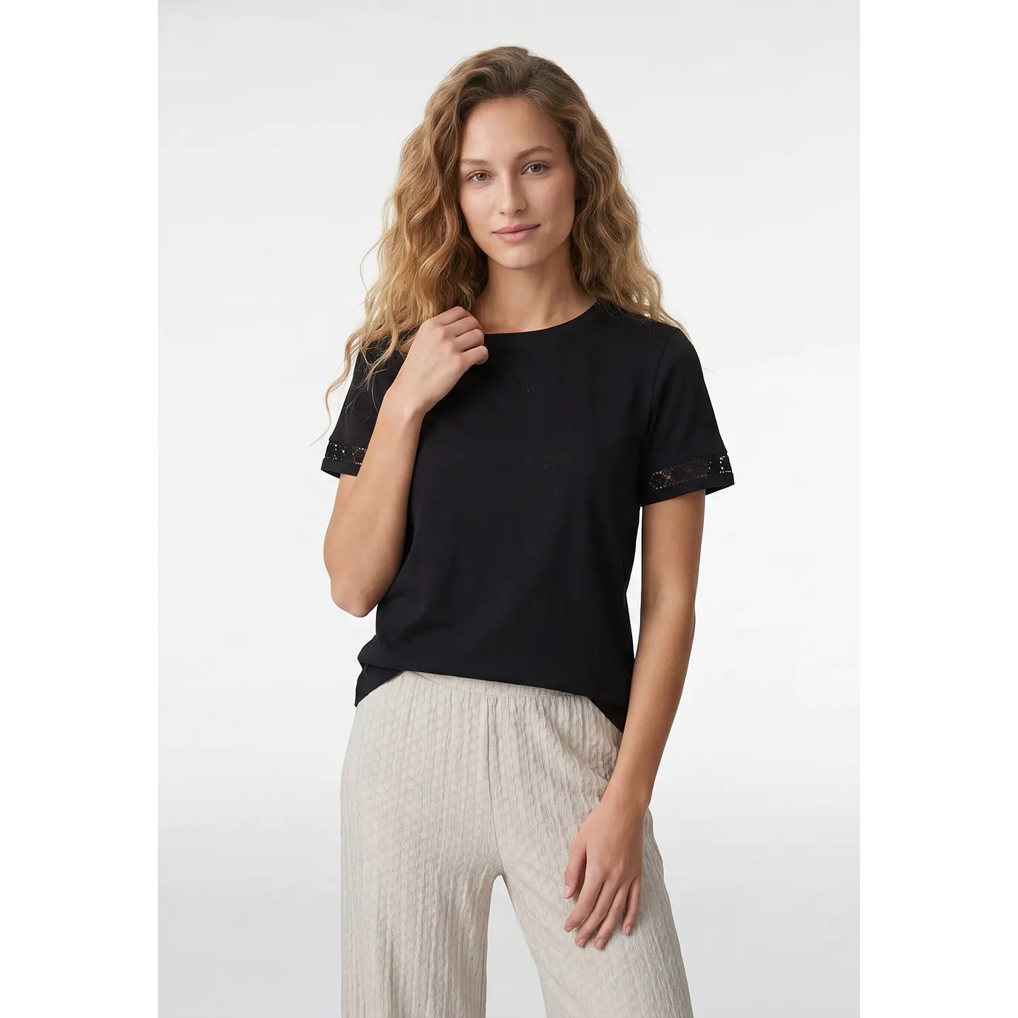 Polera Aplicación Mujer Negro 1
