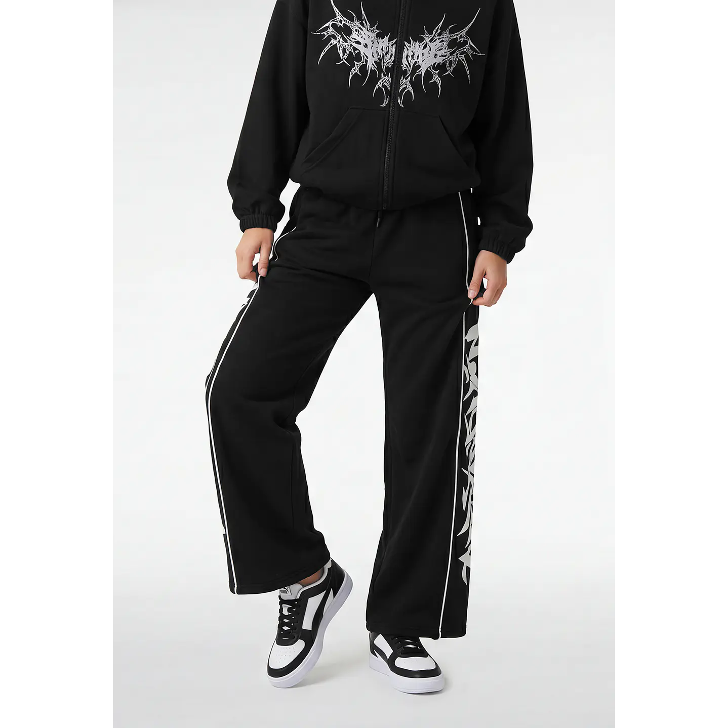 Buzo Gothic Mujer Negro 1