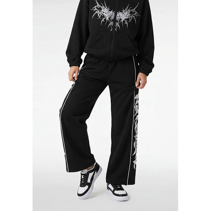 Buzo Gothic Mujer Negro 1