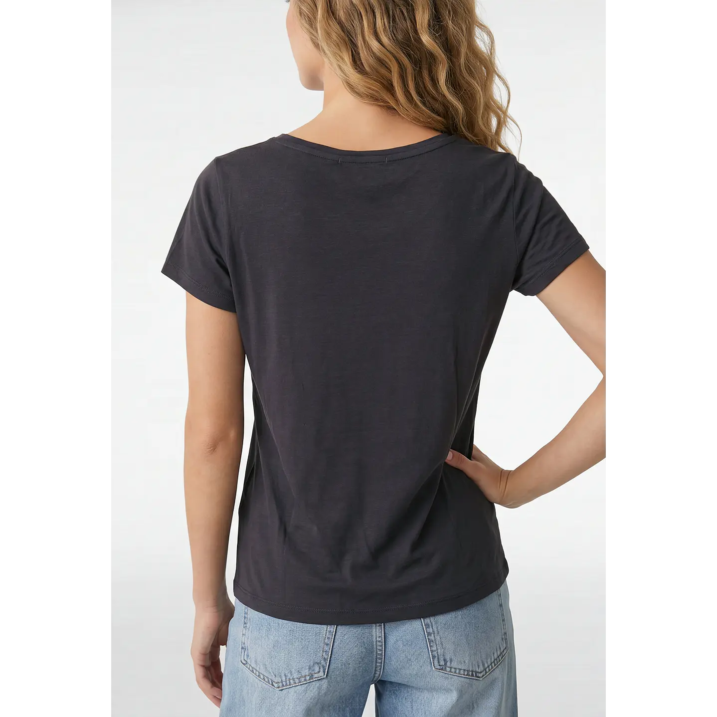 Polera Estampado Mujer Gris 3