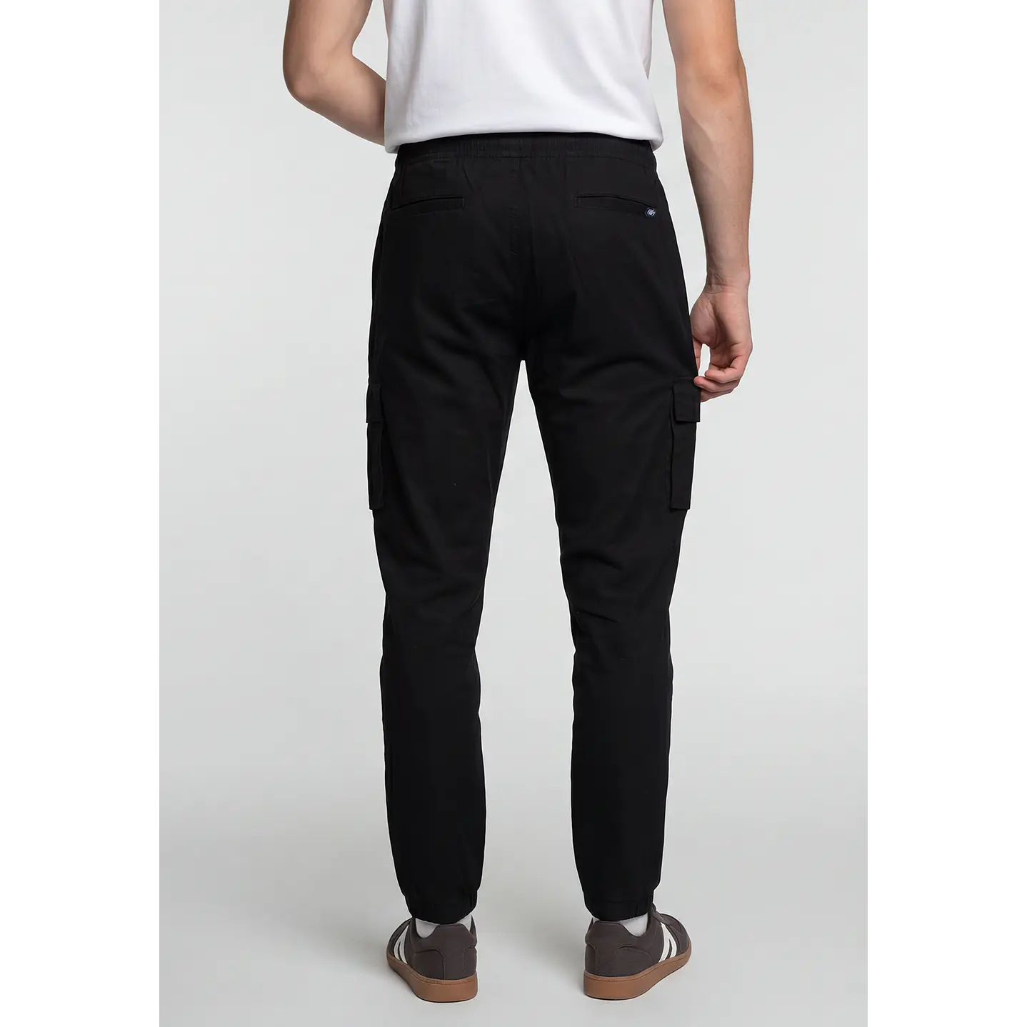 Pantalón Cargo Hombre Negro 3