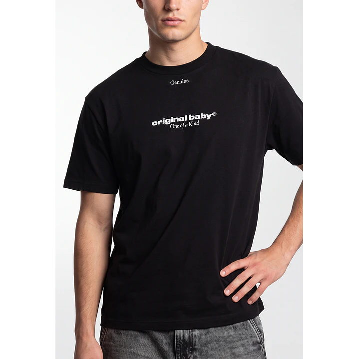 Polera Llavero Hombre Negro 4