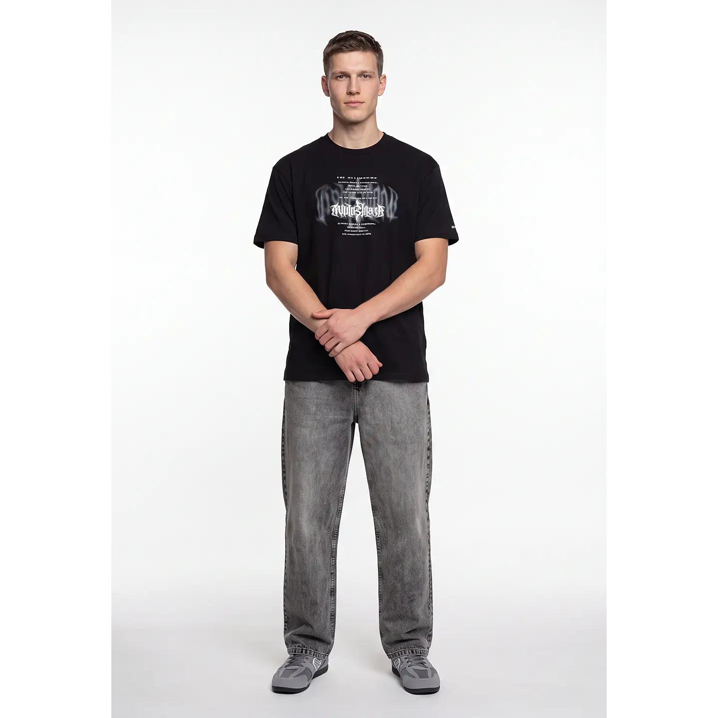 Polera Letras Metal Hombre Negro 3