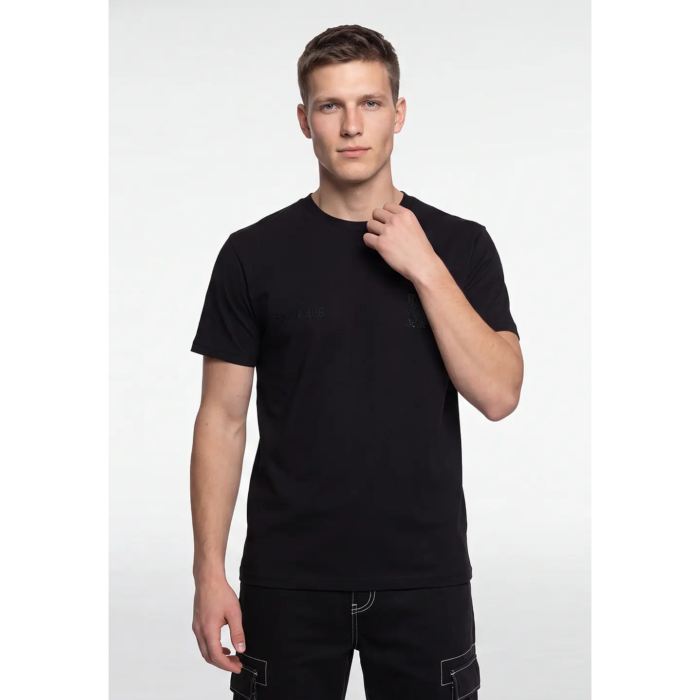 Polera Básica Hombre Negro 1