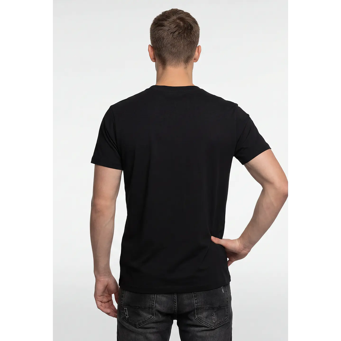 Polera Bordado 3D Hombre Negro 3