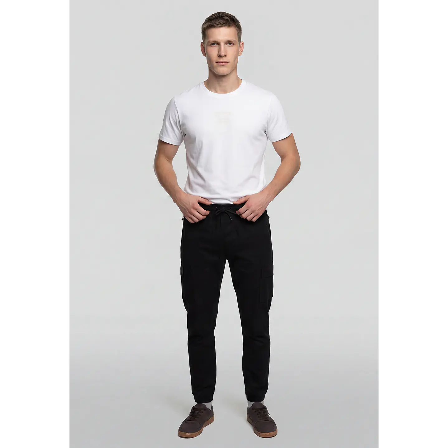 Pantalón Cargo Hombre Negro 4