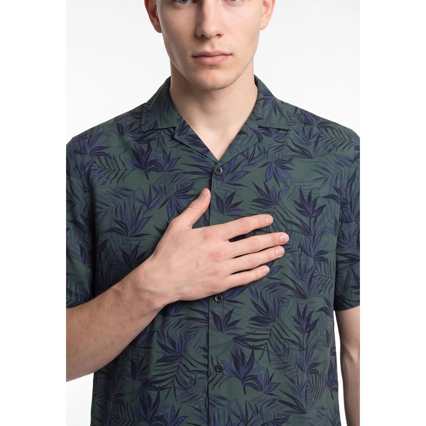 Camisa Viscosa Clasica Hombre Verde 4