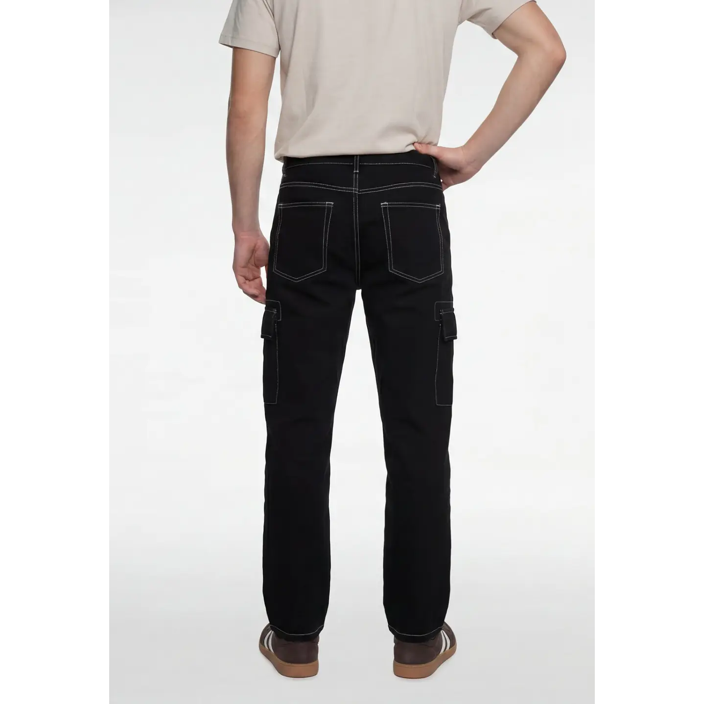 Jeans Contraste Cargo Hombre Negro 2