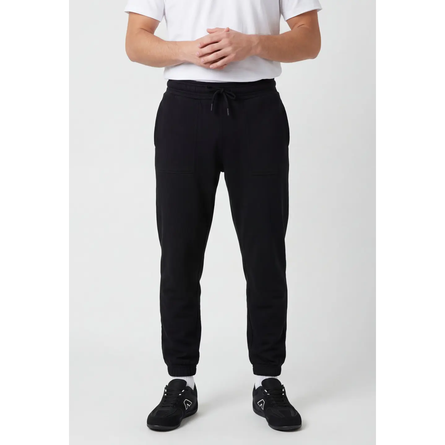 Buzo Básico Jogger Hombre Negro 1