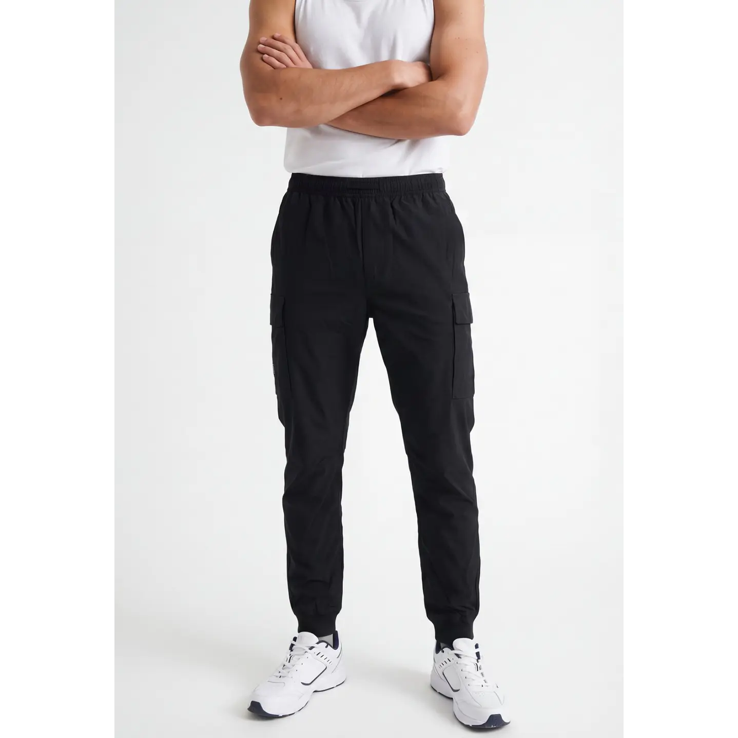 Pantalón Cargo Hombre Negro 1