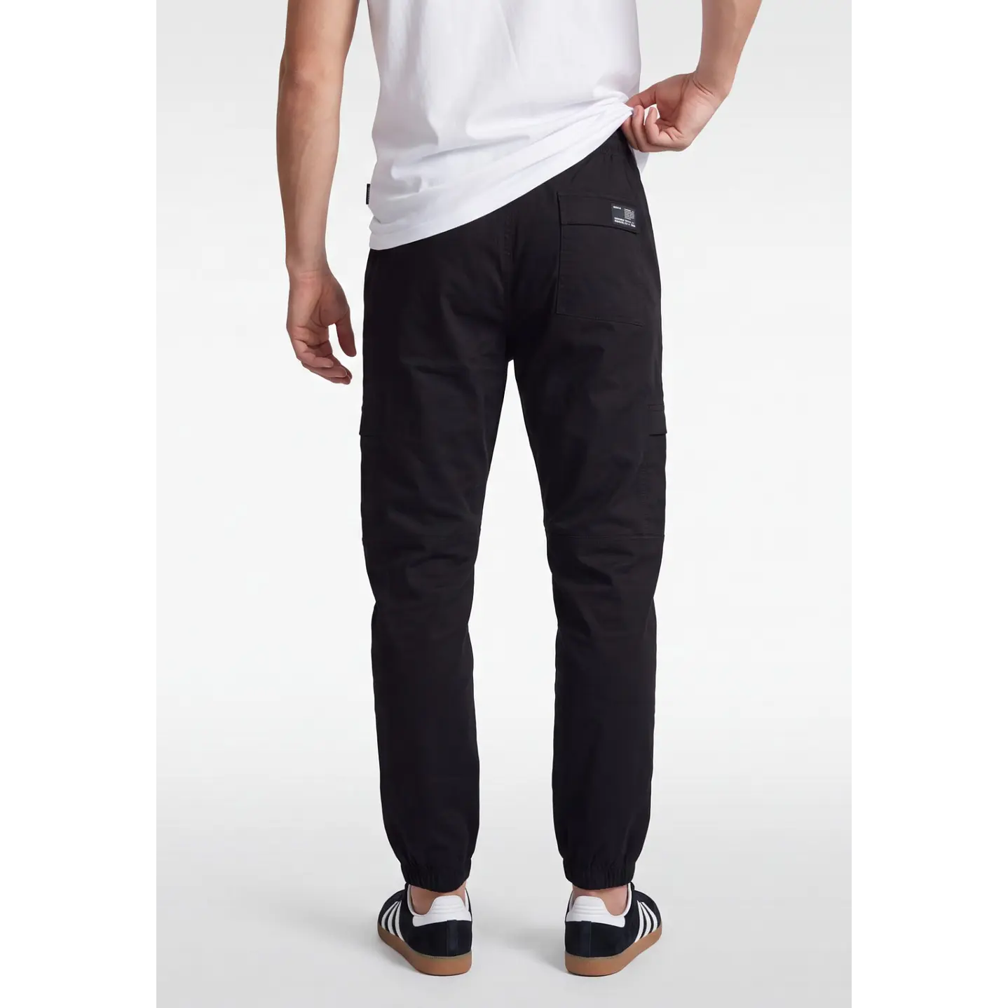 Pantalón Cargo Hombre Negro 2
