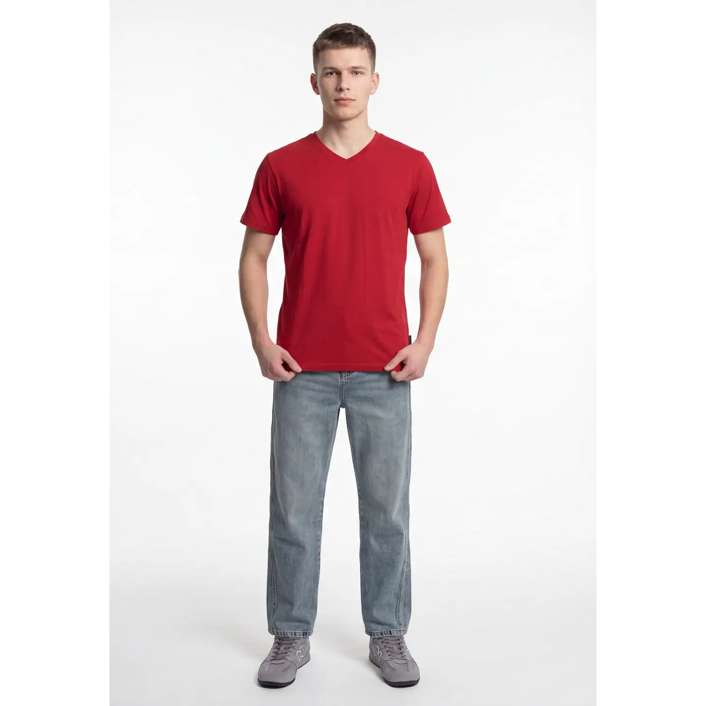 Polera Básica Cuello V Hombre Rojo 3