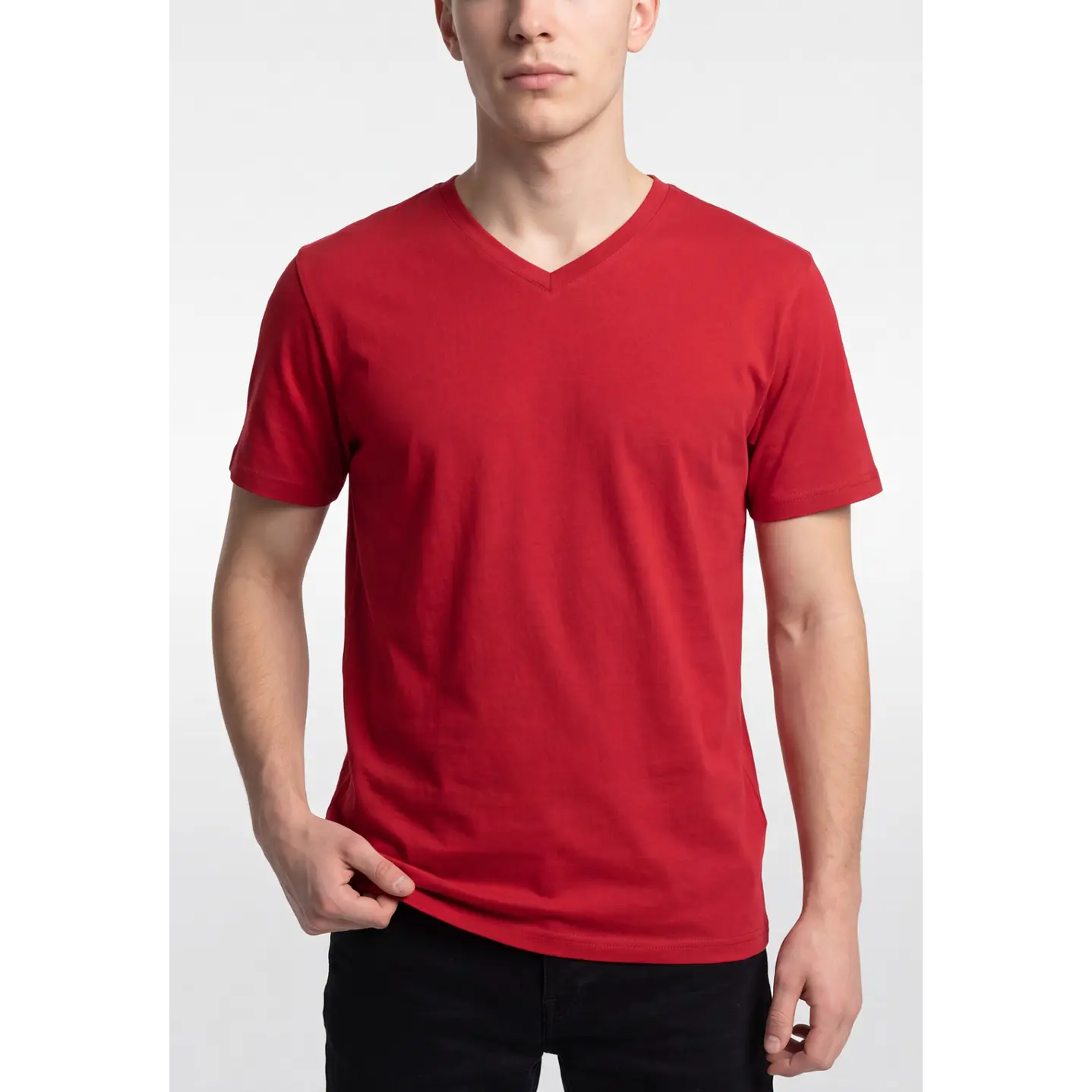 Polera Básica Cuello V Hombre Rojo 4