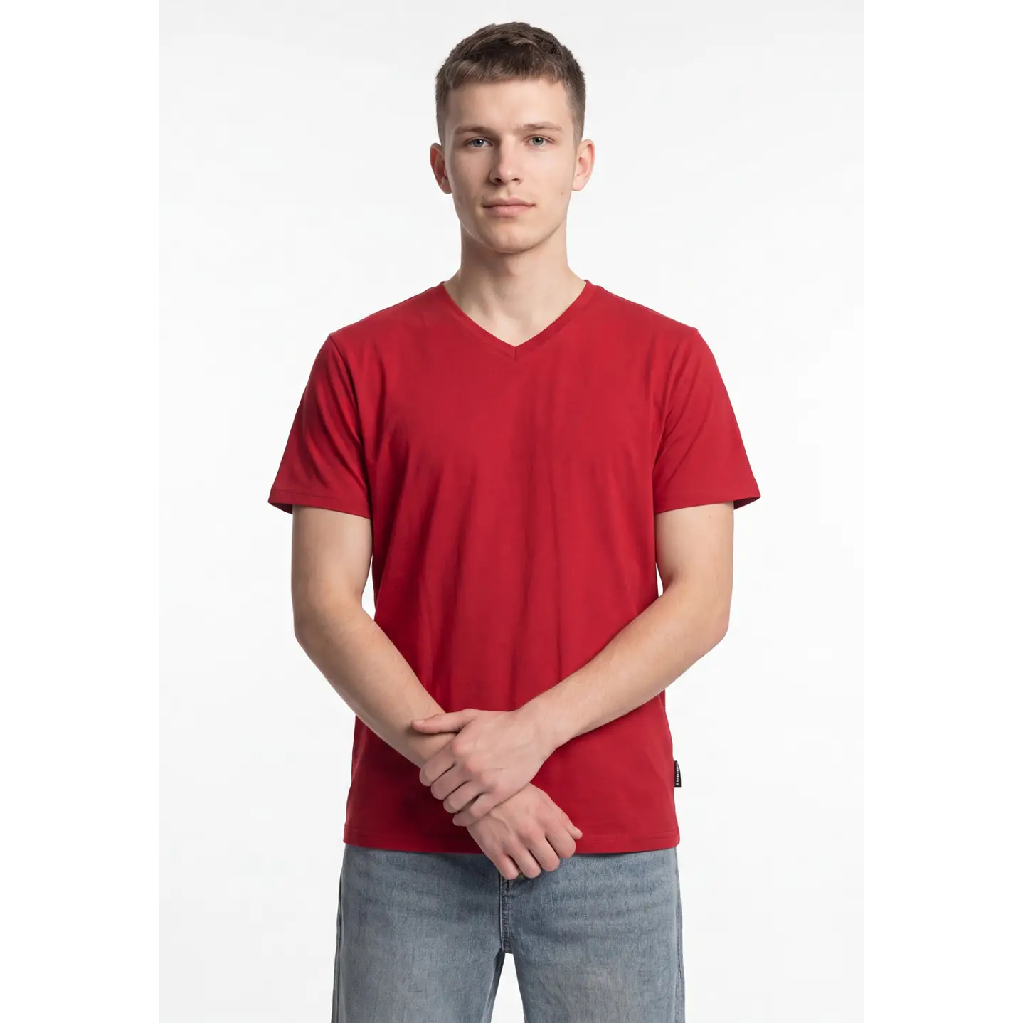 Polera Básica Cuello V Hombre Rojo 1