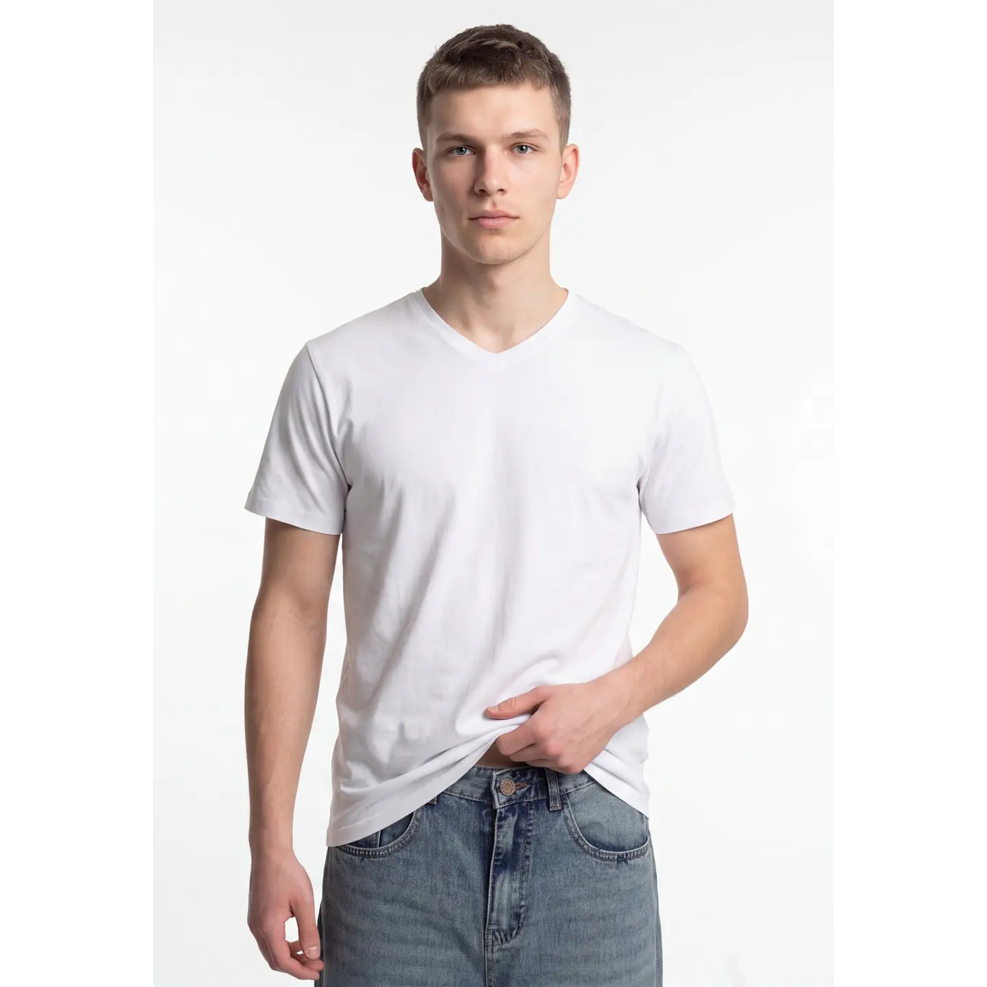 Polera Básica Cuello V Hombre Blanco  1