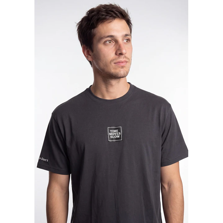 Polera Básica Hombre Gris 4