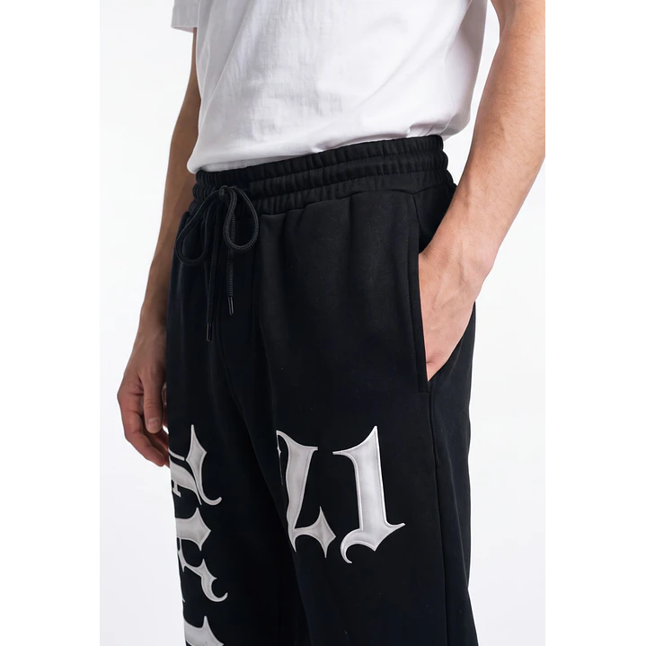 Buzo Numero Jogger Lolo Negro 4