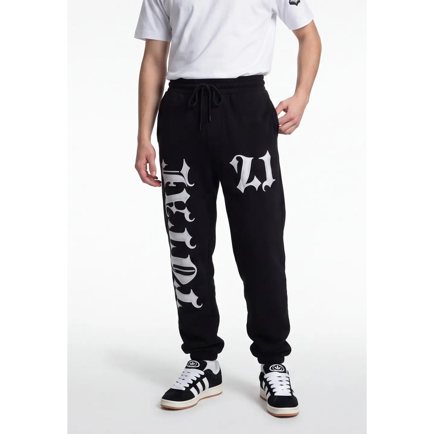 Buzo Numero Jogger Lolo Negro 1