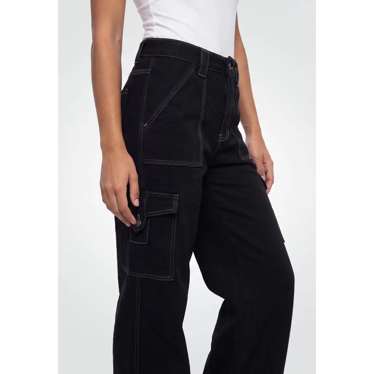 Jeans Contraste Cargo Mujer Negro 4