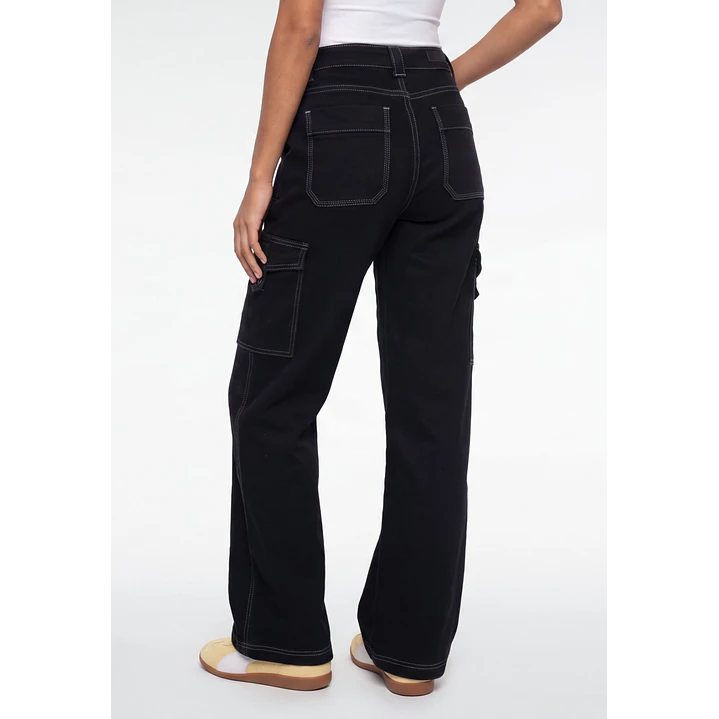 Jeans Contraste Cargo Mujer Negro 2