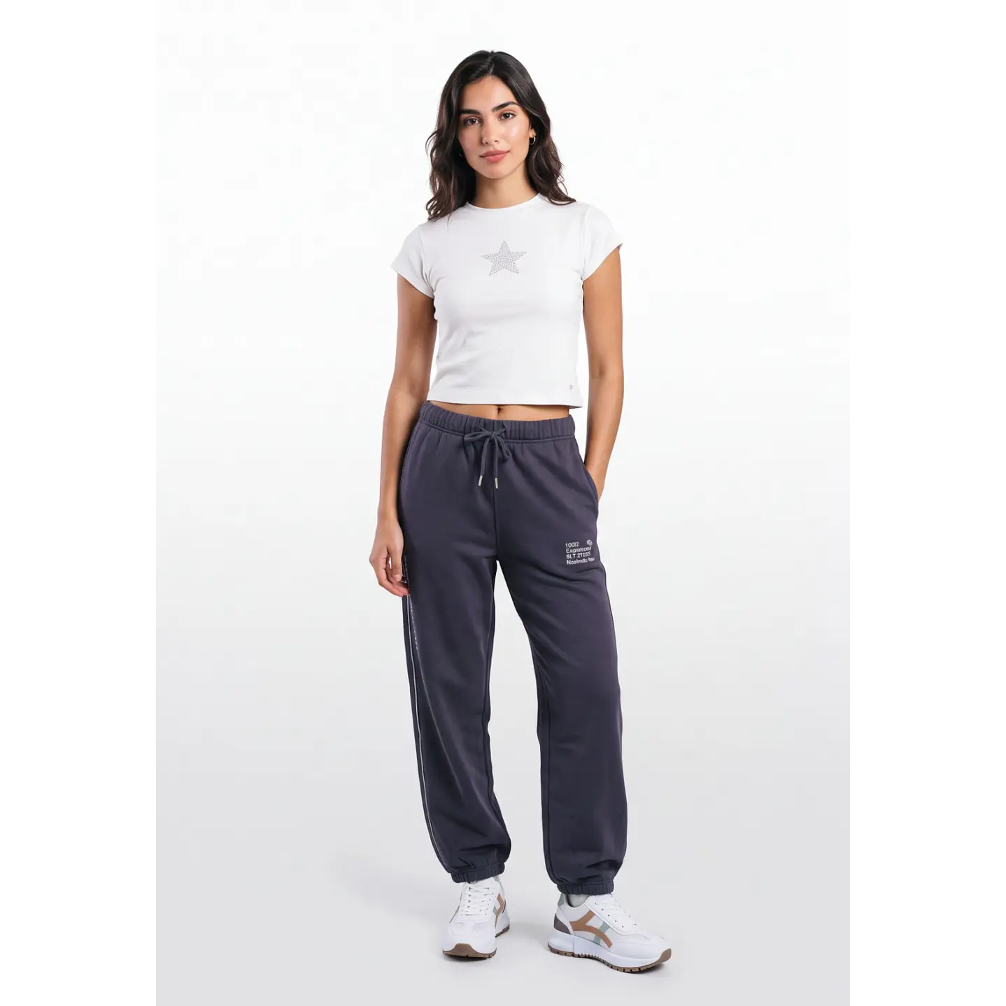 Buzo Letras Jogger Mujer Gris 3