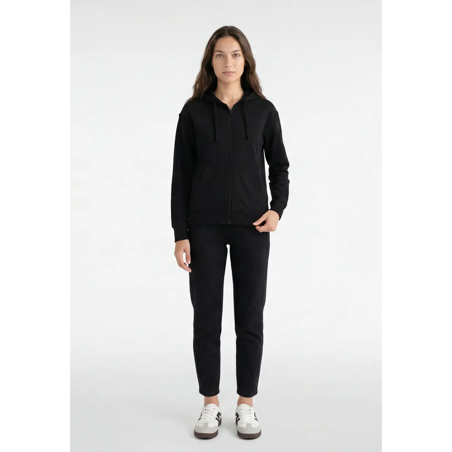 Buzo Básico Mujer Negro 3