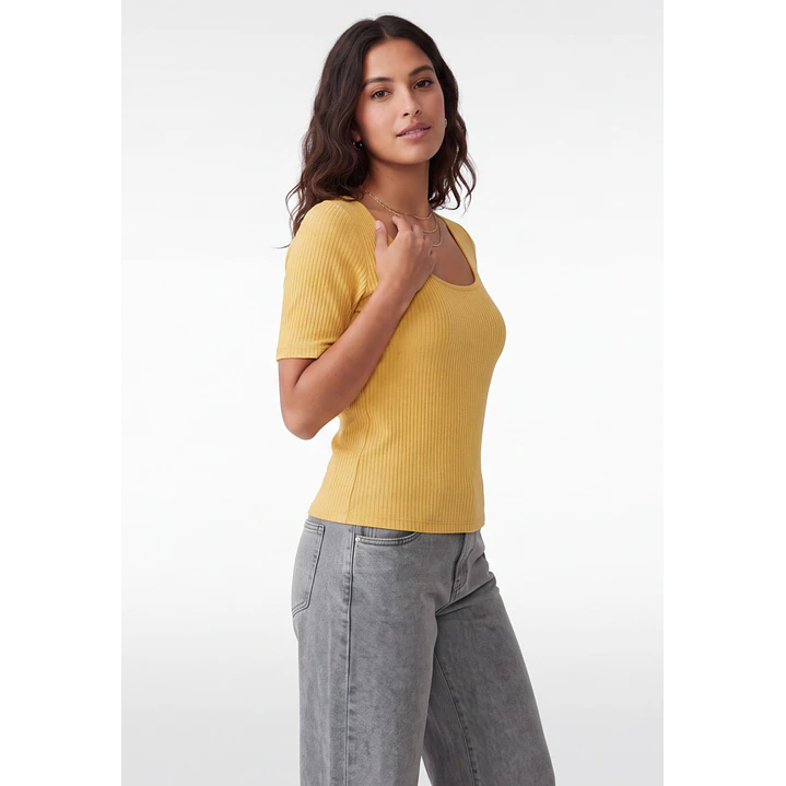 Polera Canuton Mujer Mostaza 1
