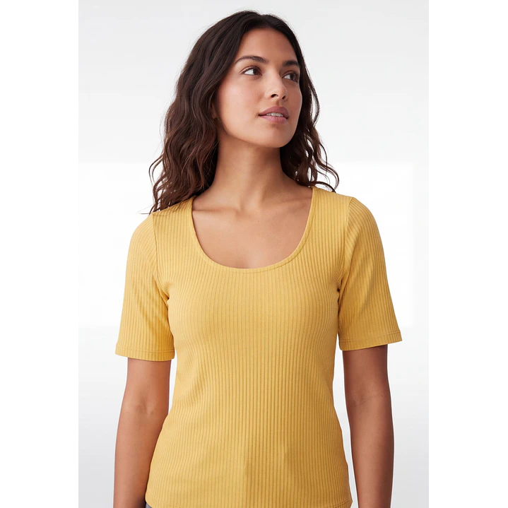 Polera Canuton Mujer Mostaza 4