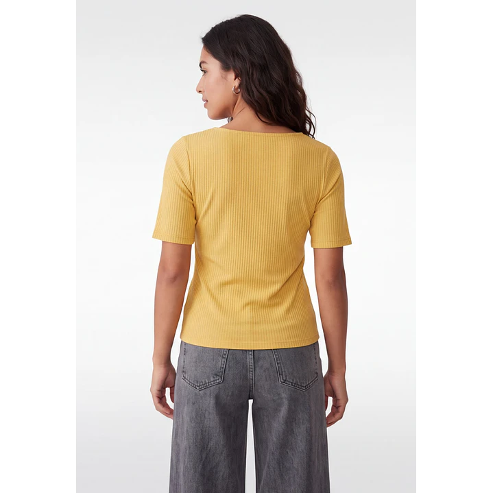 Polera Canuton Mujer Mostaza 2