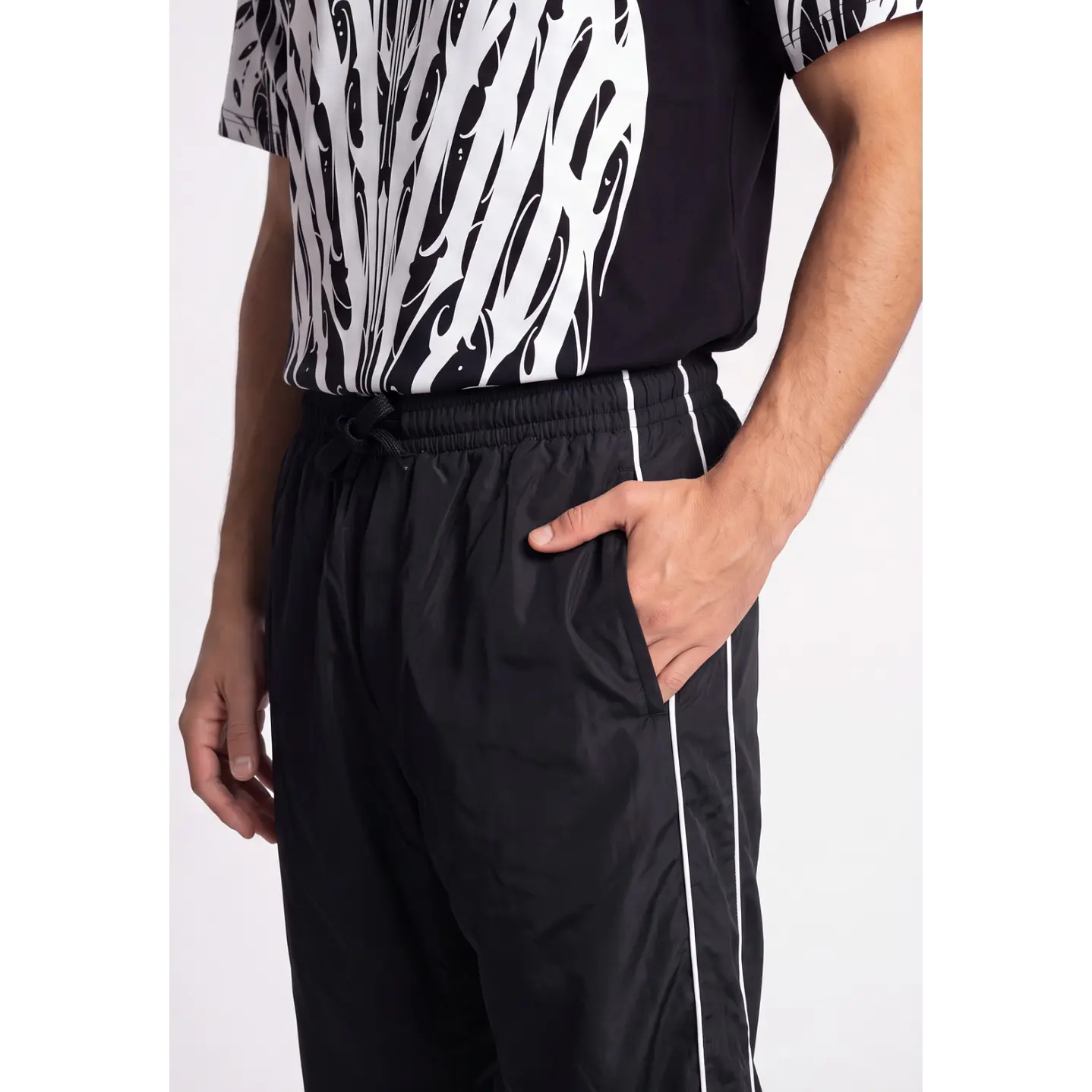Buzo Lineas Hombre Negro 4