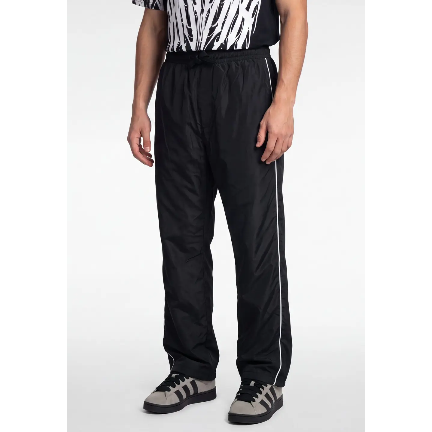 Buzo Lineas Hombre Negro 1