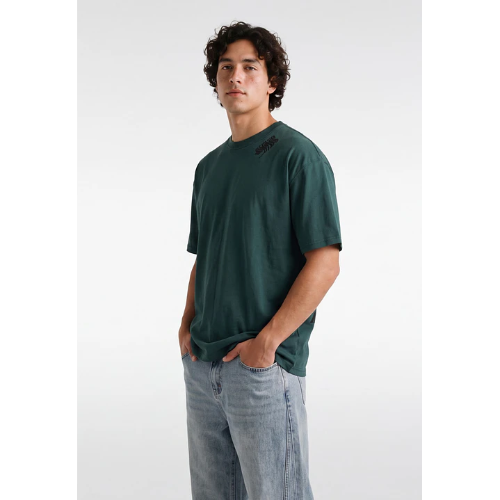Polera Relieve 3D Relaxed Hombre Verde 2