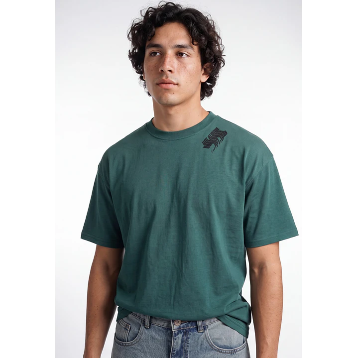 Polera Relieve 3D Relaxed Hombre Verde 4