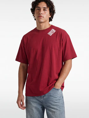 Polera Relieve 3D Relaxed Hombre Rojo