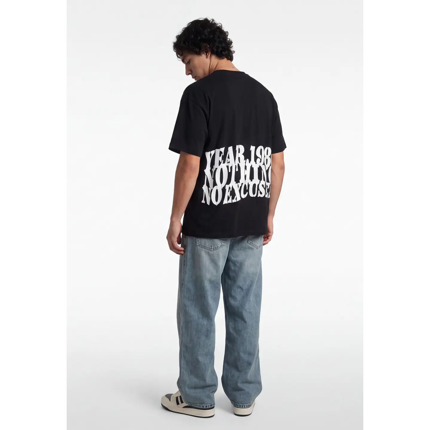 Polera Relieve 3D Relaxed Hombre Negro 1