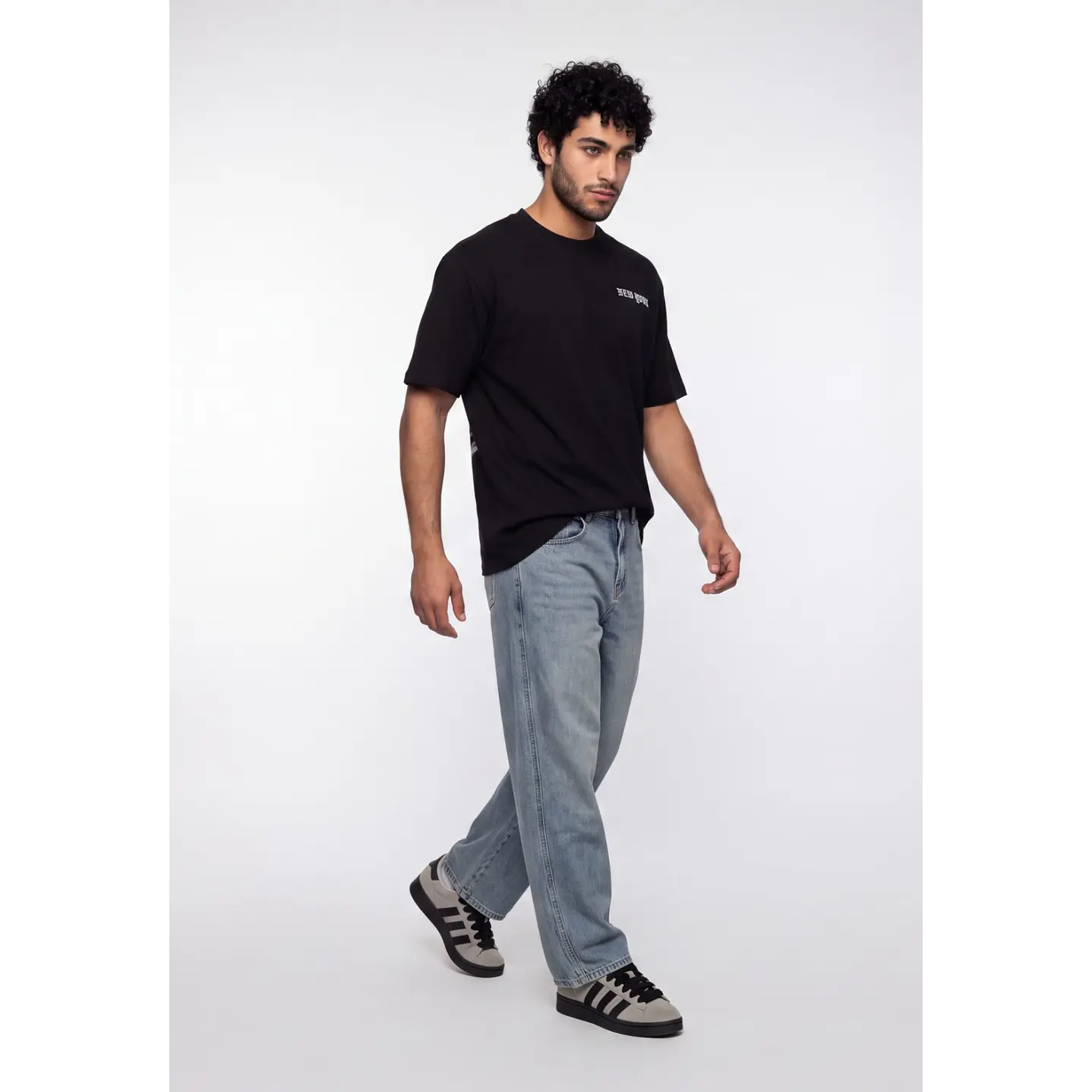 Polera NYC Hombre Negro 3