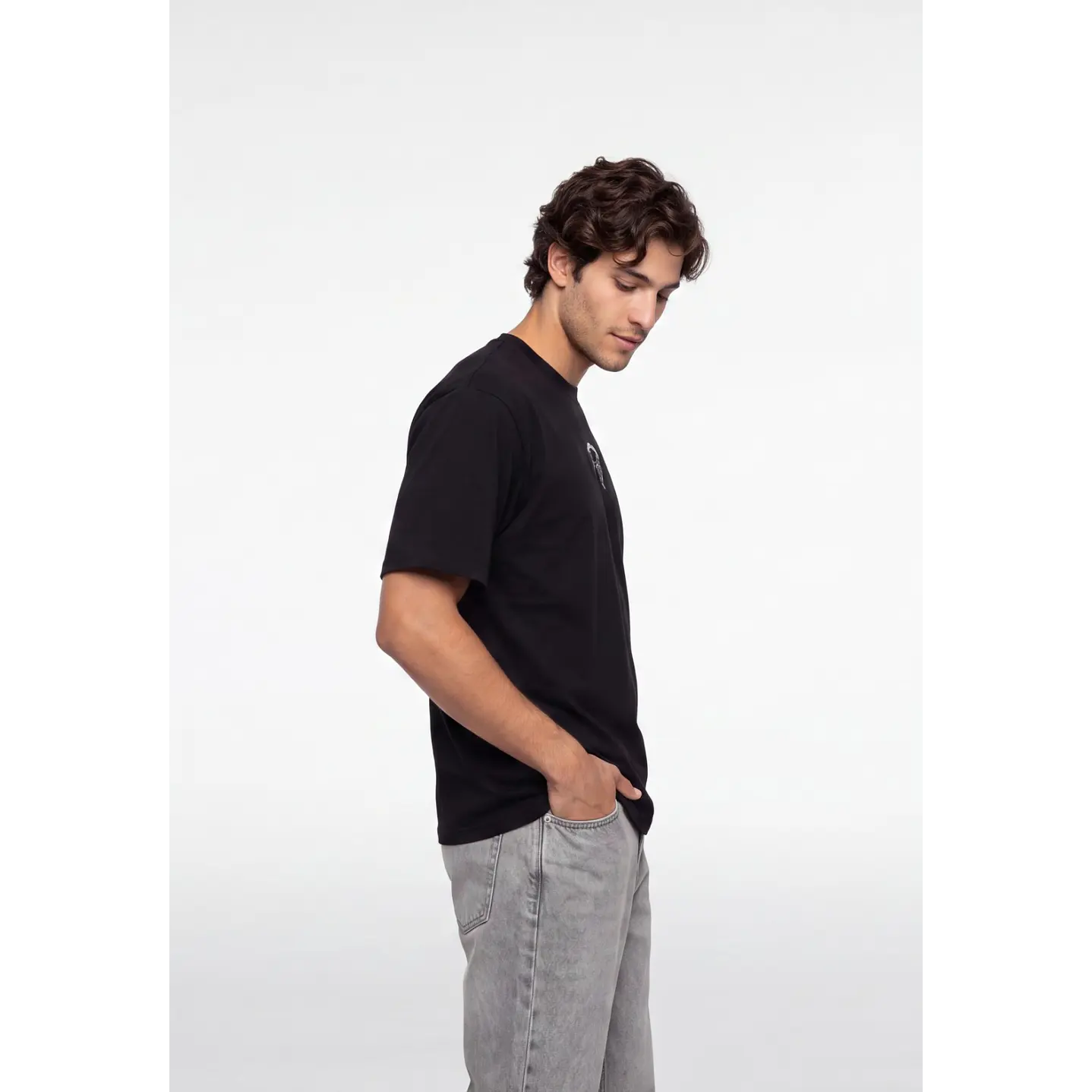 Polera Broken Hombre Negro 4