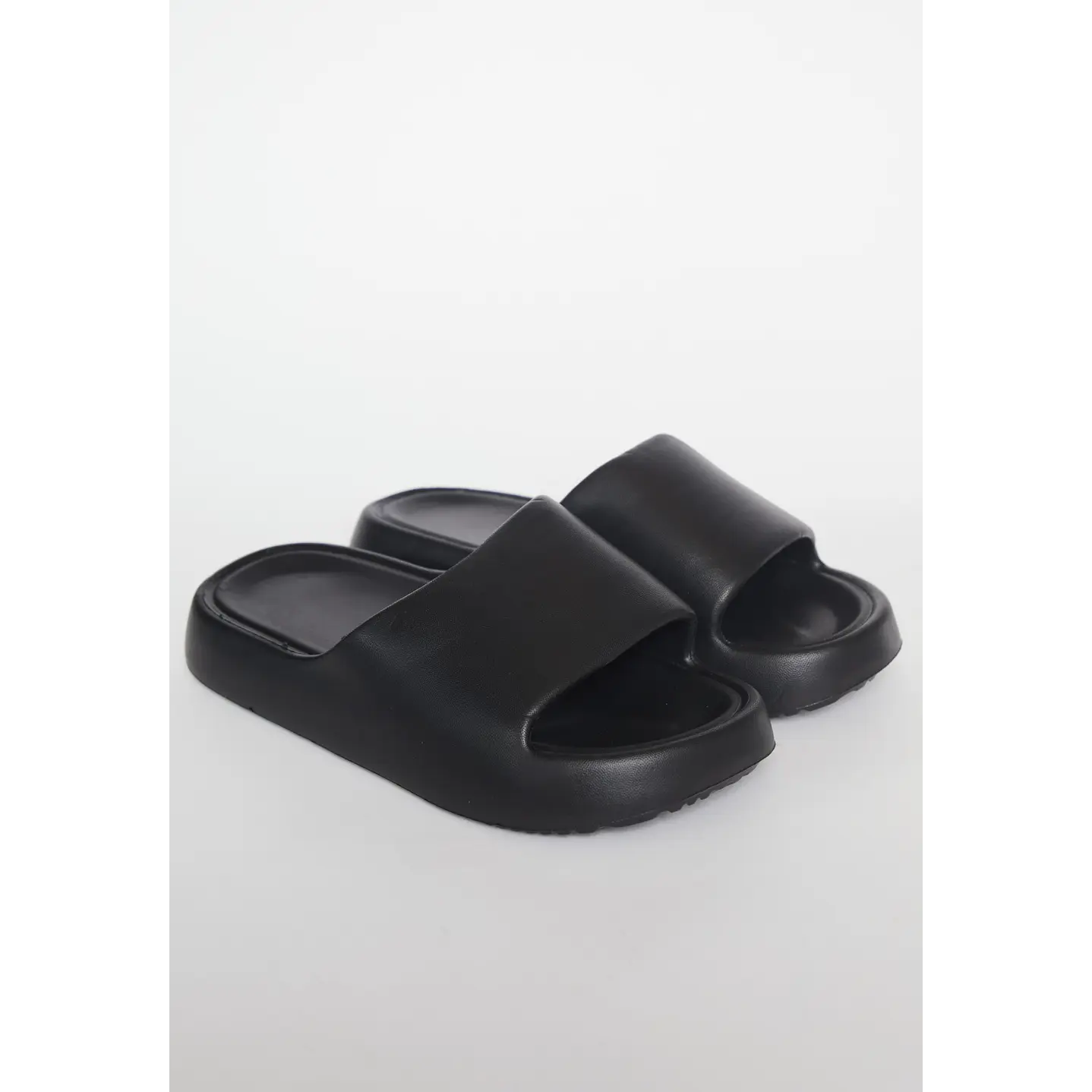 Zueco Slippers Soft Mujer Negro 1