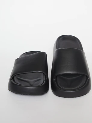 Zueco Slippers Soft Mujer Negro