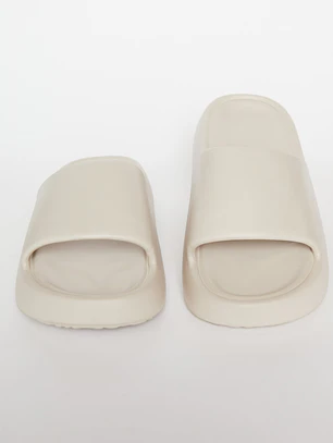 Zueco Slippers Soft Mujer Beige